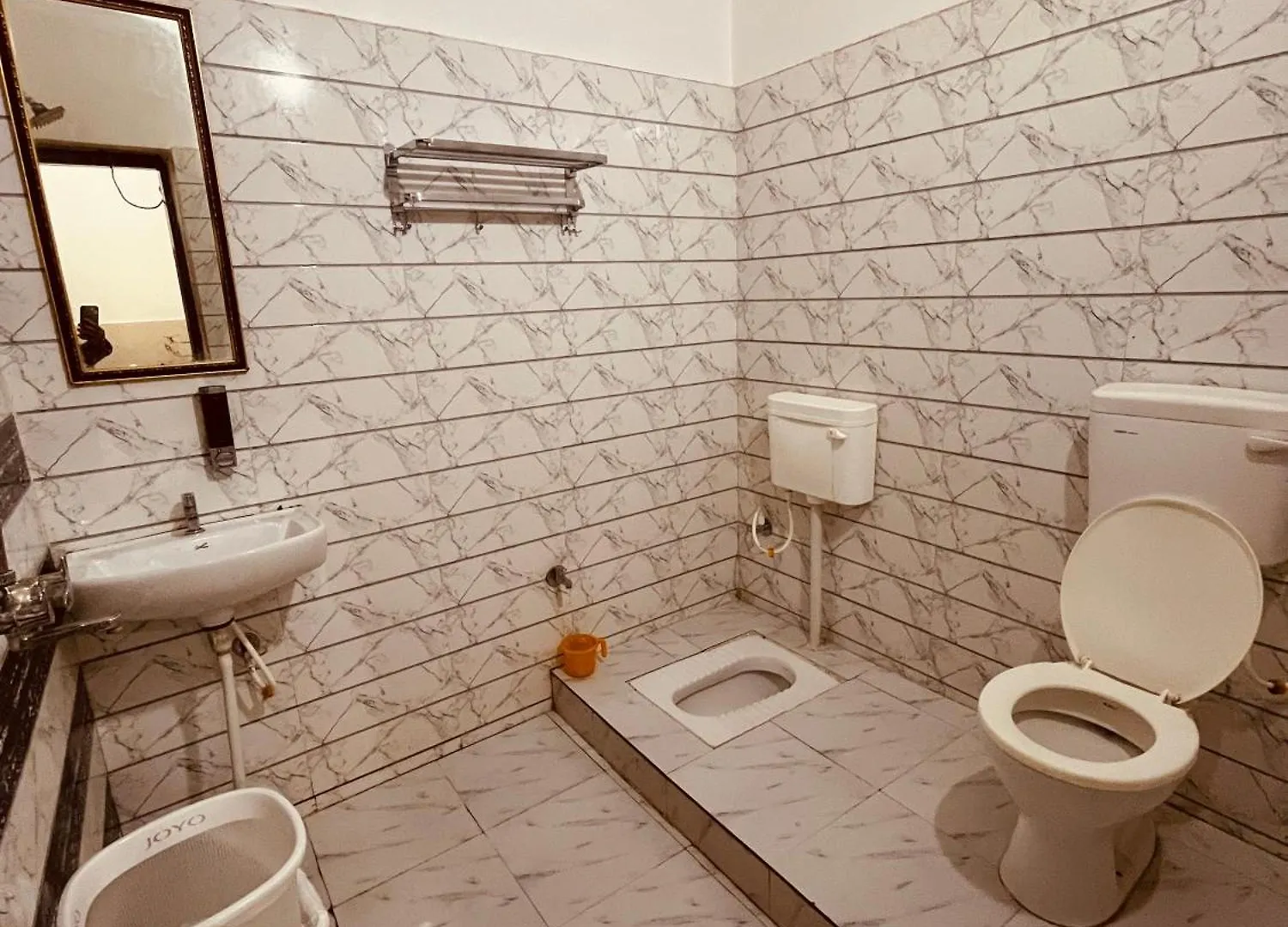 Hotel Trisolaris Váránasí