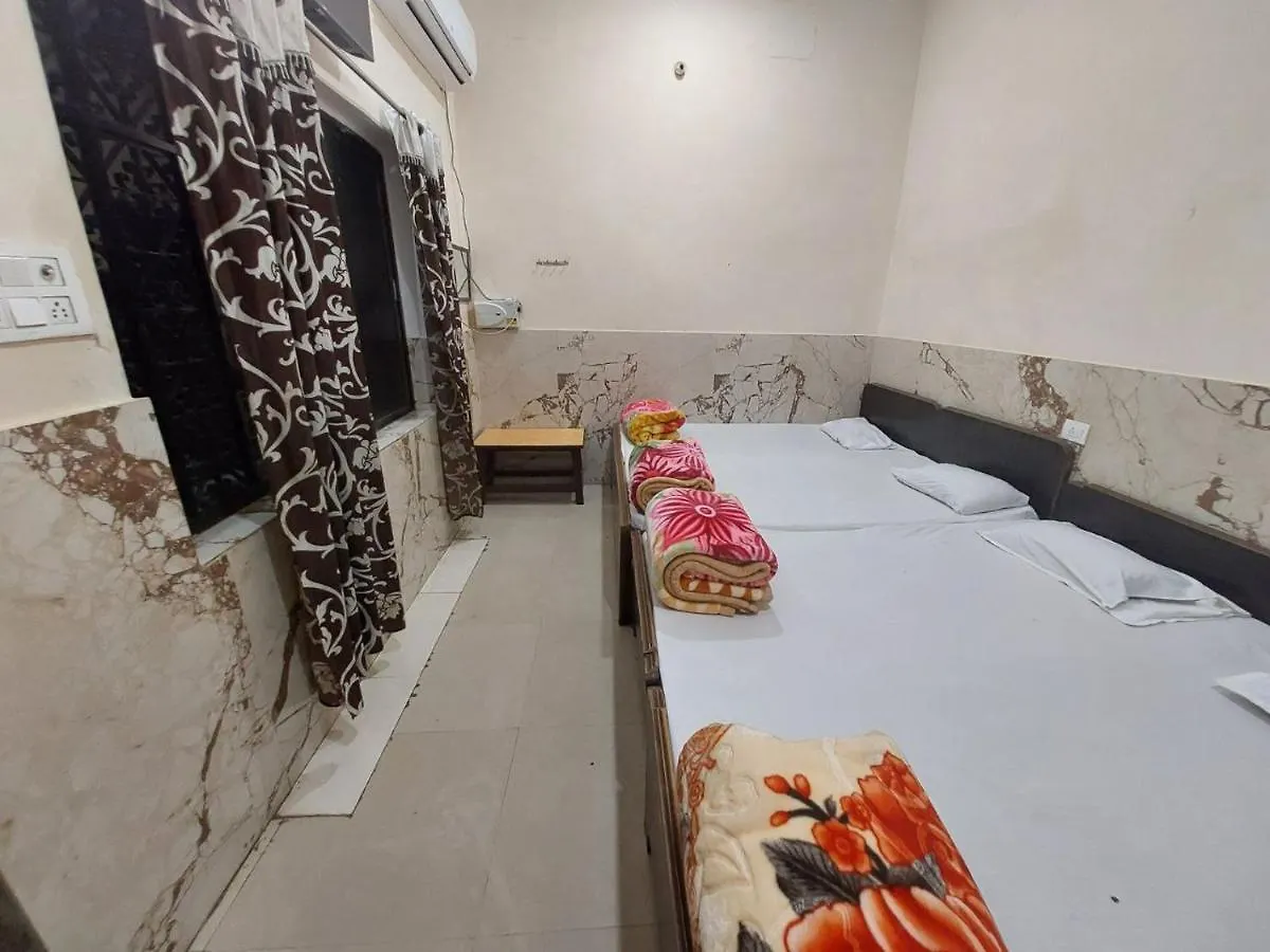 Hotel Trisolaris Varanasi