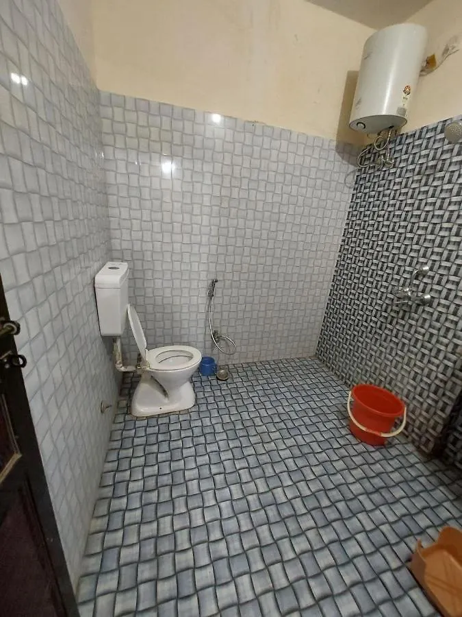 Hotel Trisolaris Varanasi 3*,