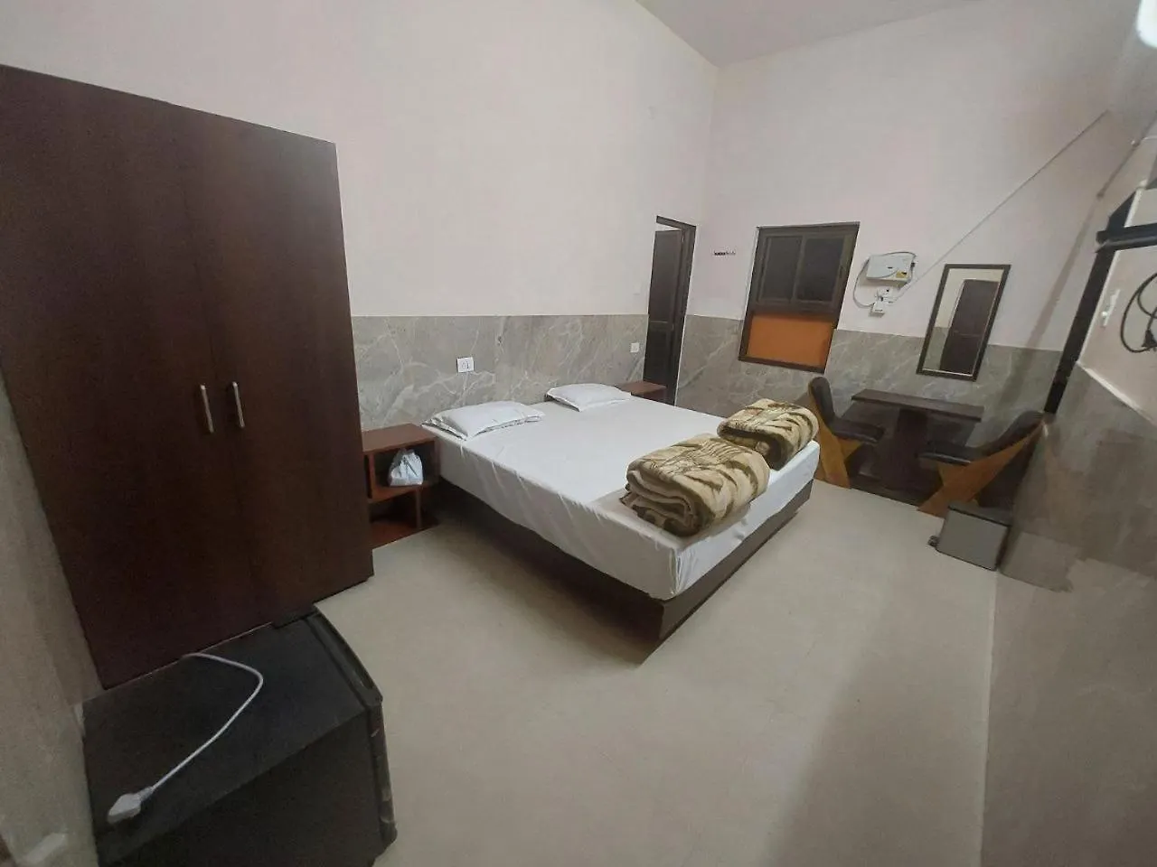 Hotel Trisolaris Varanasi